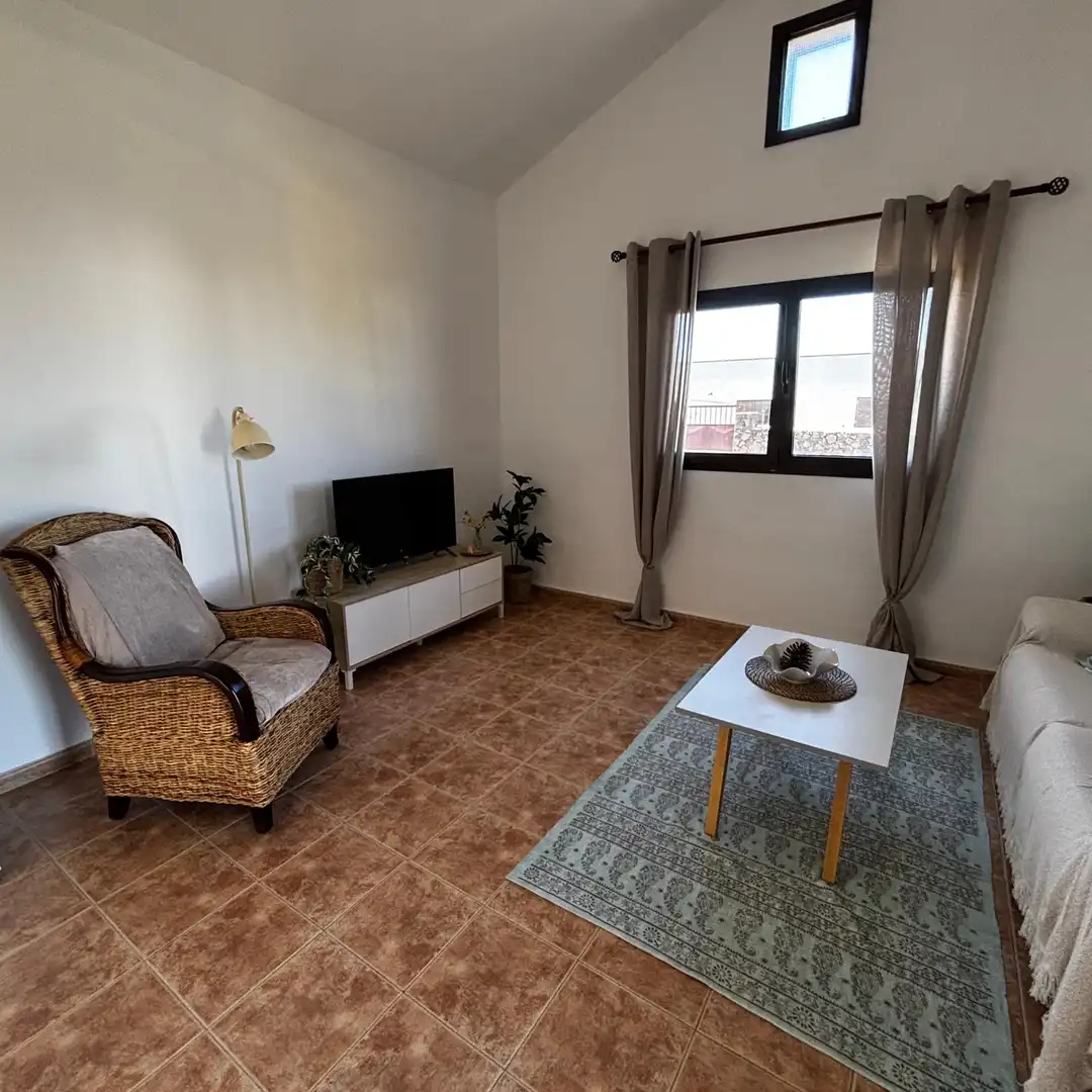 Sala de estar de Casa o chalet de alquiler en La Oliva con Jardín privado, Terraza y Amueblado