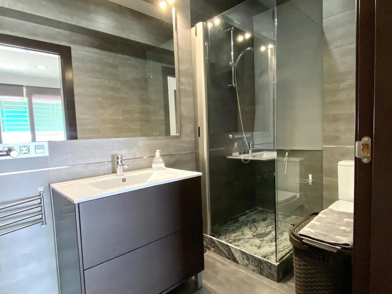Flat with lift to rent in Paseo Marítimo Rey de España, imagen 2