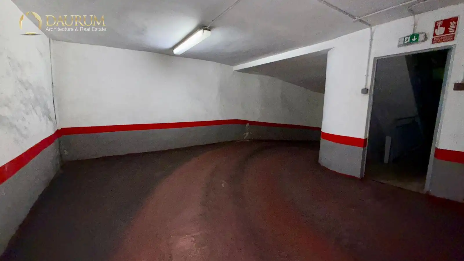 Parkplatz von Garage zum Verkauf in Elche / Elx