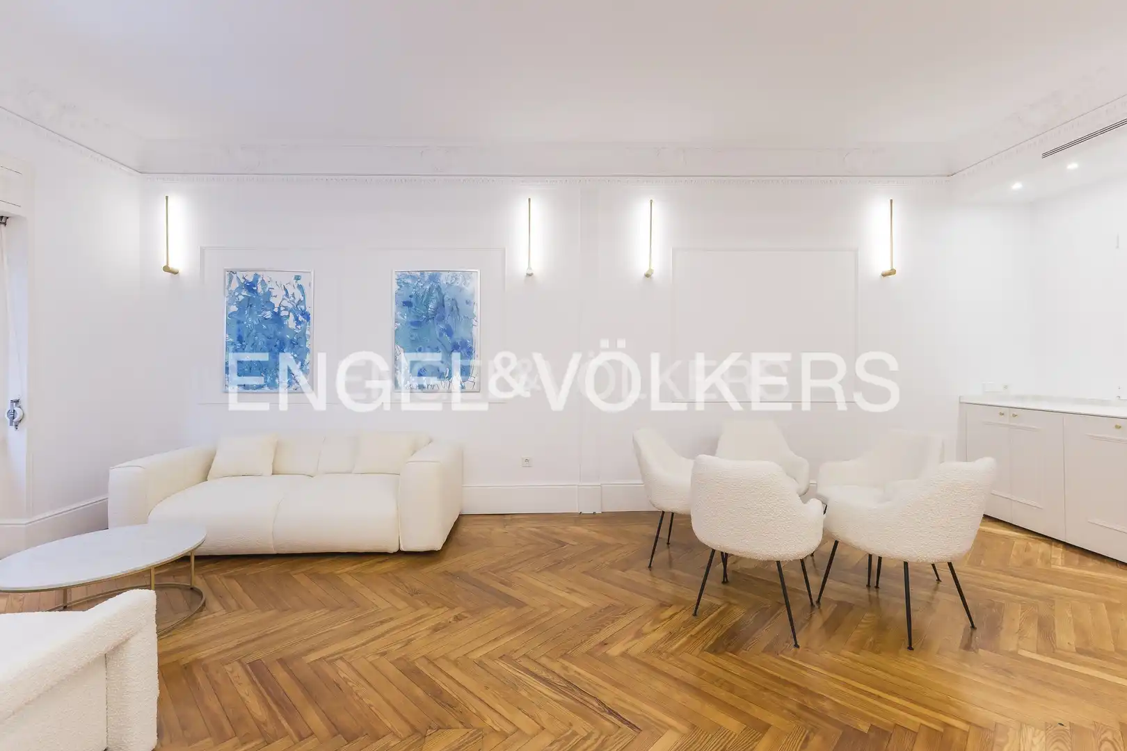 Living room of Flat for sale in Madrid  with Air Conditioner, Heating and Furnished