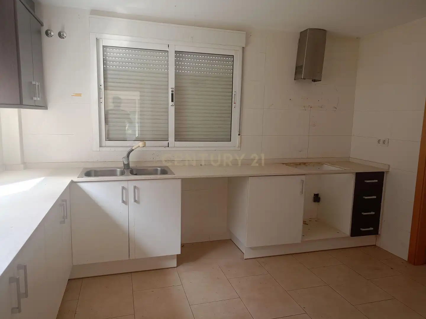 Kitchen of Houses for sale in Chiva  with Private garden, Storage room and Balcony