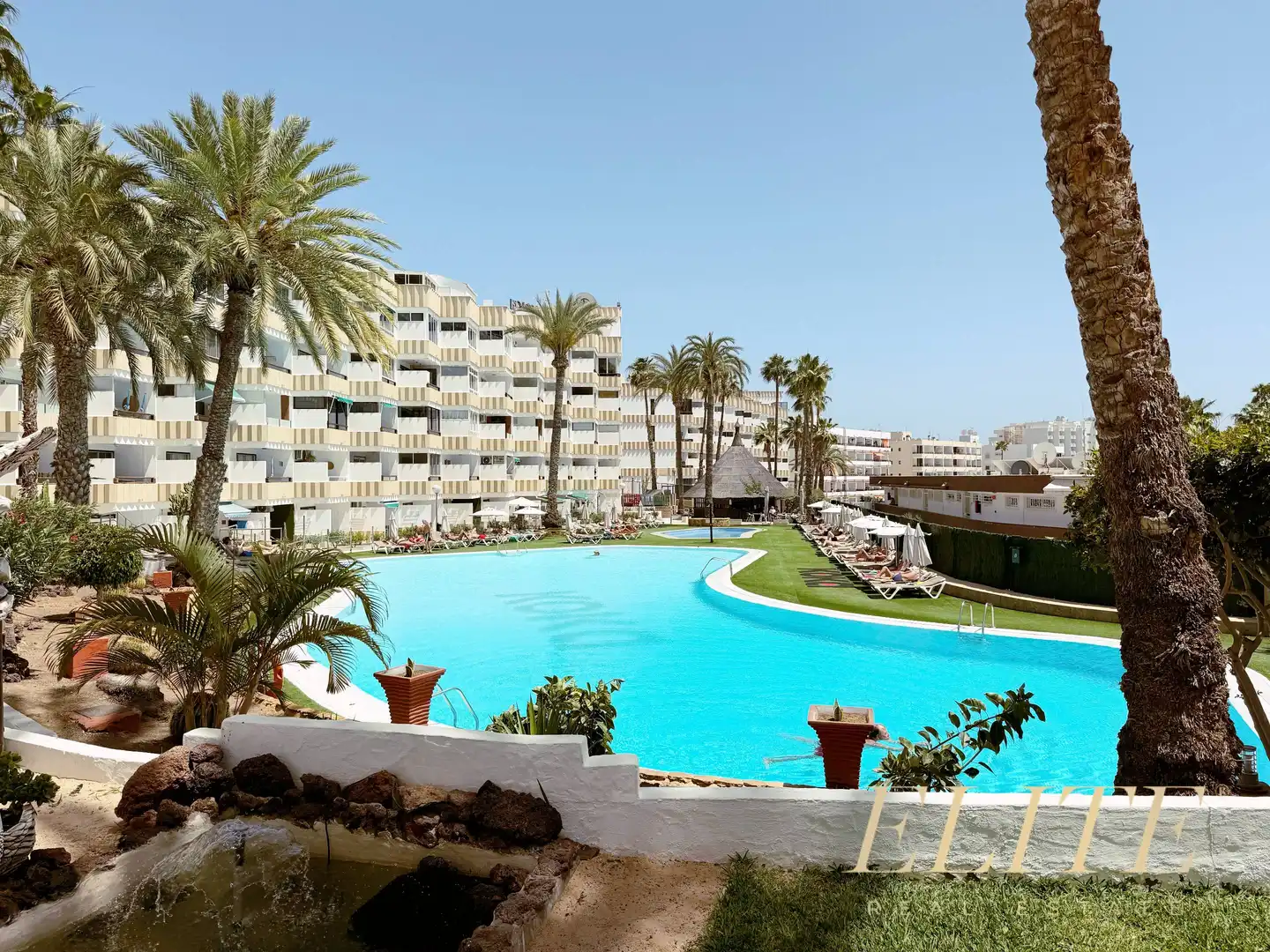 Piscina de Estudio en venta en San Bartolomé de Tirajana con Jardín privado, Terraza y Amueblado