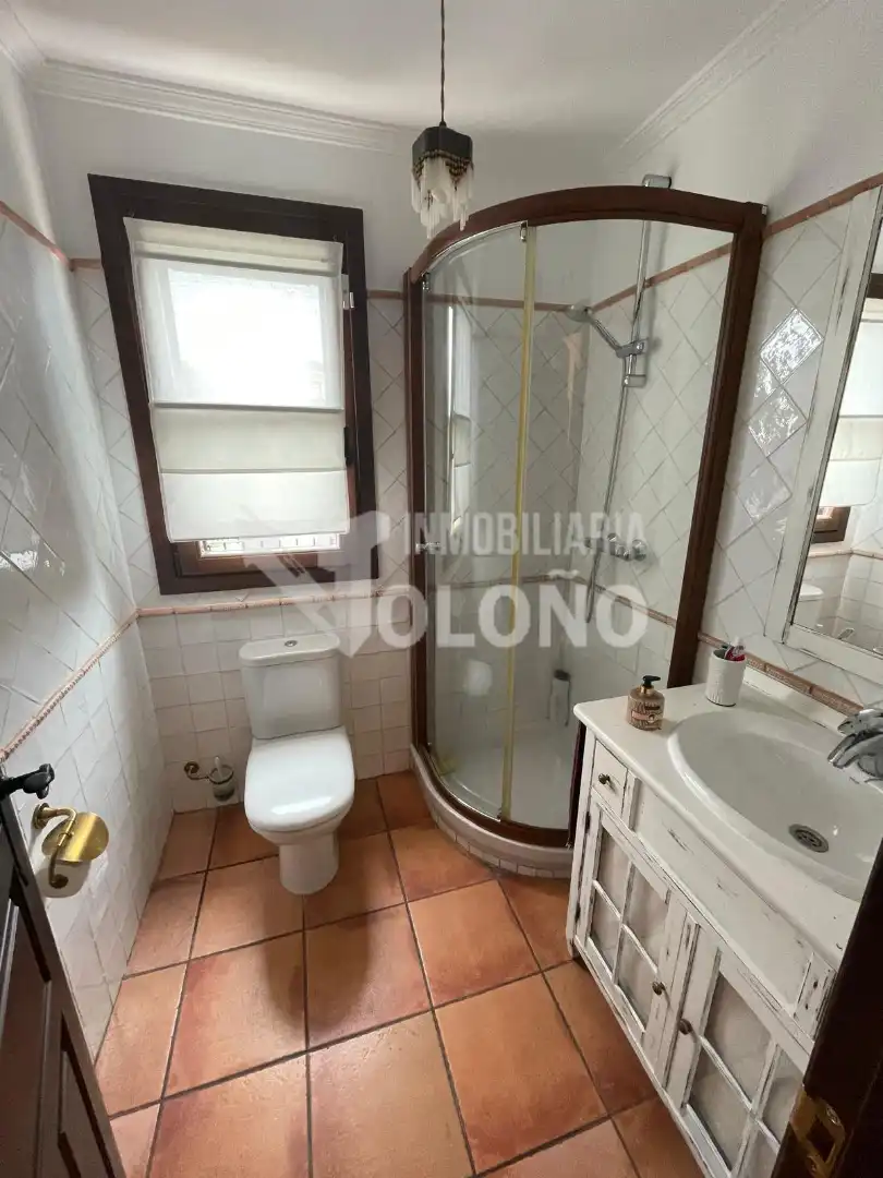 Baño de Casa o chalet en venta en Cuzcurrita de Río Tirón con Calefacción, Jardín privado y Parquet