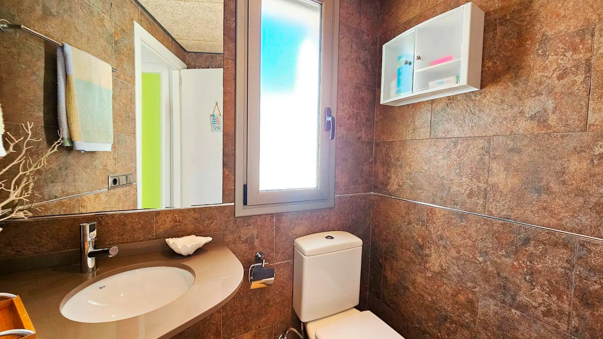 Baño de Casa o chalet en venta en El Port de la Selva con Aire acondicionado, Calefacción y Jardín privado