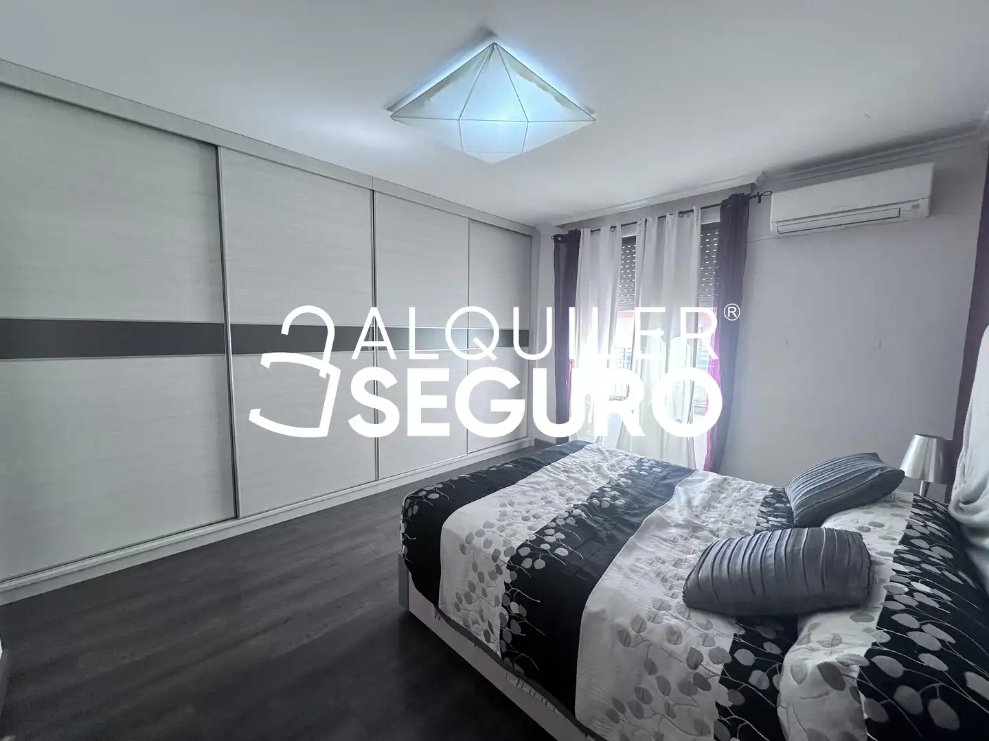 Schlafzimmer von Wohnung zur Miete in Benimaclet