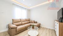 Living room of Flat to rent in  Madrid Capital  with Air Conditioner, Heating and Parquet flooring