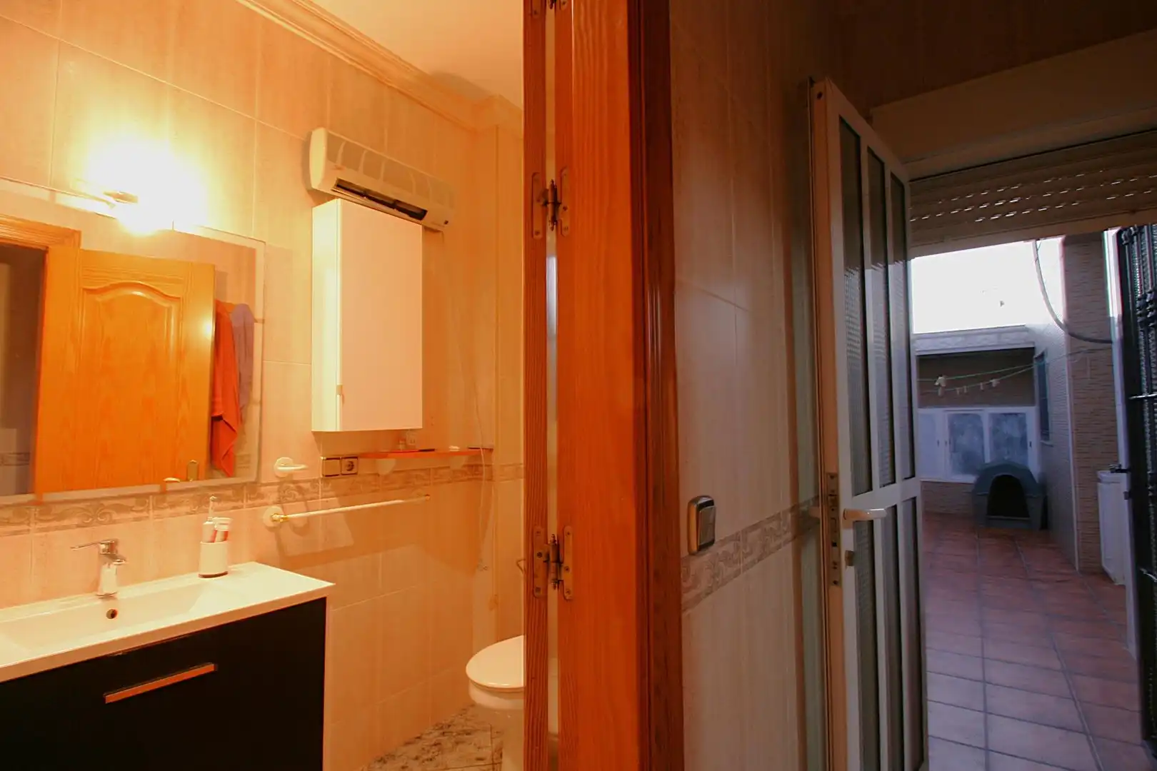 Baño de Piso en venta en Níjar con Aire acondicionado, Calefacción y Terraza