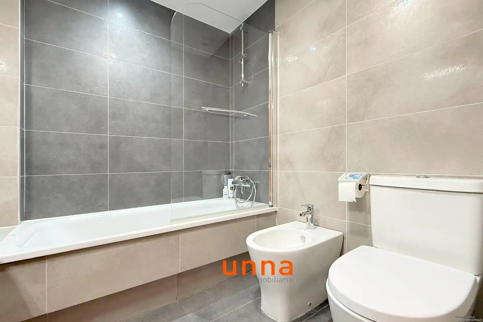 Bathroom of Flat for sale in Móstoles  with Air Conditioner, Heating and Terrace