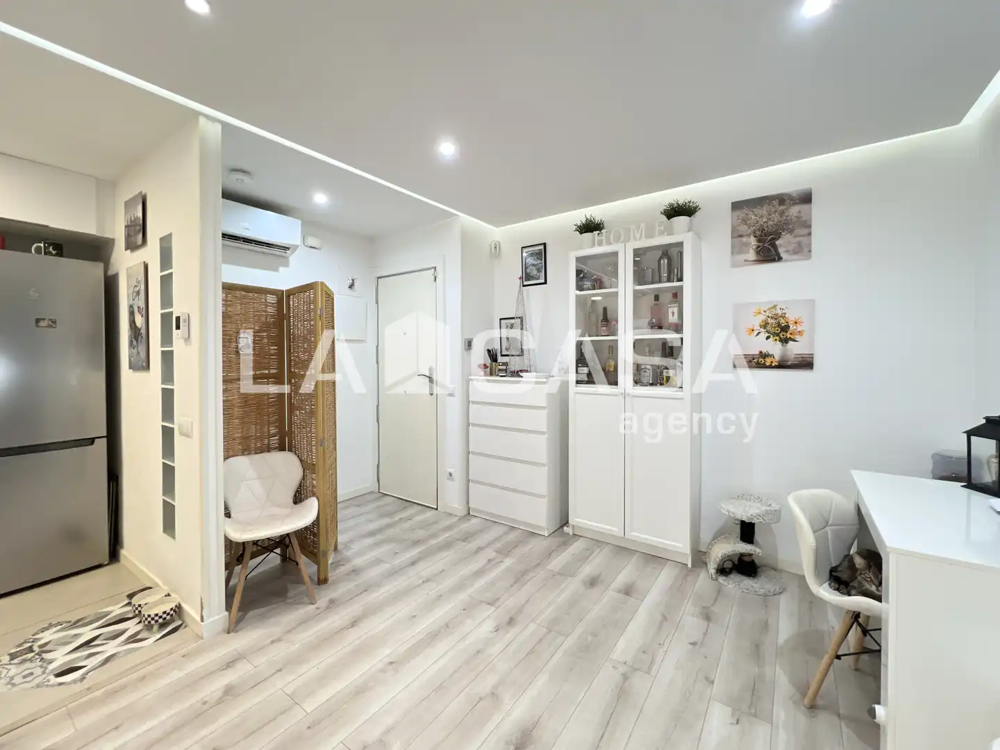Flat for sale in Badalona  with Balcony