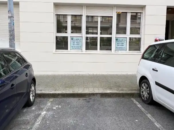 Parking de Oficina de alquiler en Leioa con Amueblado
