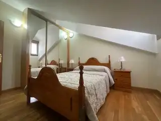 Schlafzimmer von Maisonette zur Miete in León Capital  mit Heizung, Parkett und Terrasse