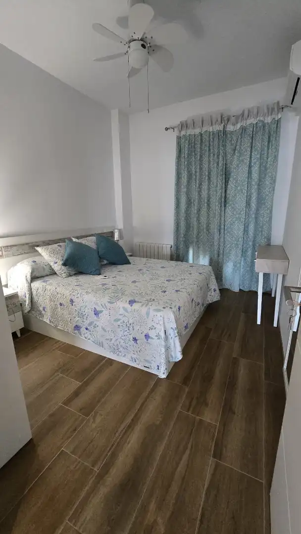 Dormitori de Casa adosada en venda en Úbeda amb Aire condicionat, Calefacció i Jardí privat