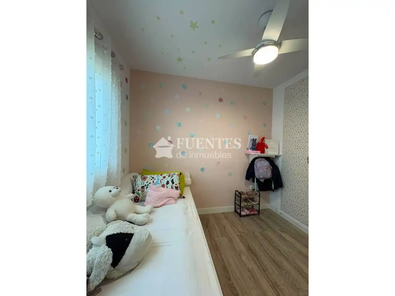 Habitación de Piso en venta en Alicante / Alacant con Aire acondicionado, Terraza y Piscina comunitaria