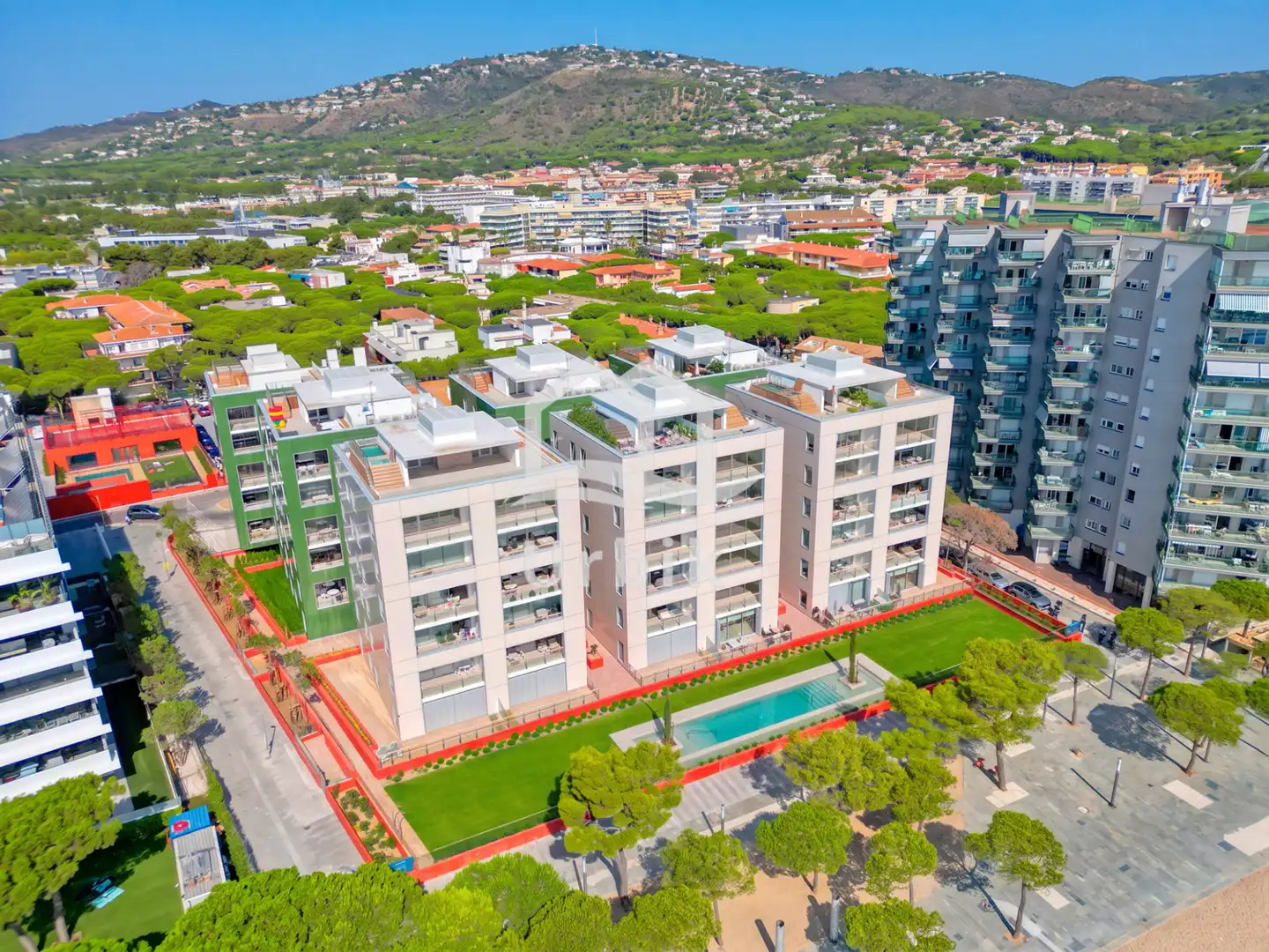Vista exterior de Piso en venta en Castell d'Aro, Platja d'Aro i s'Agaró con Aire acondicionado, Jardín privado y Terraza