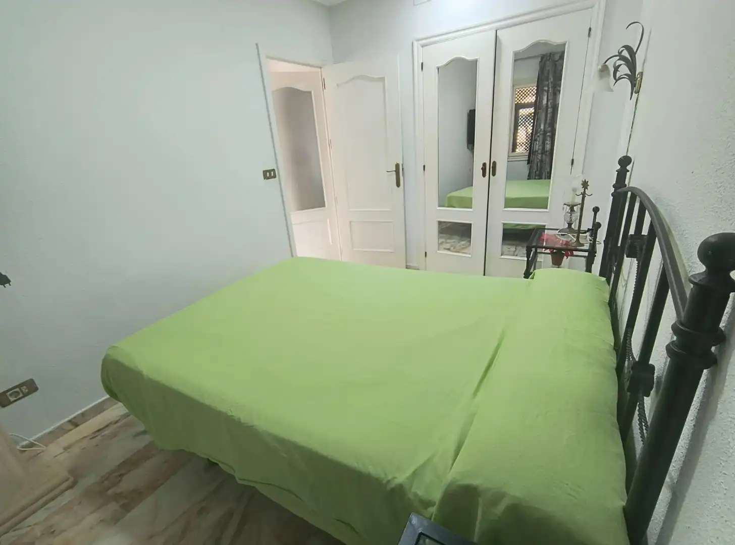 Habitación de Apartamento en venta en Santa Pola con Jardín privado, Terraza y Amueblado