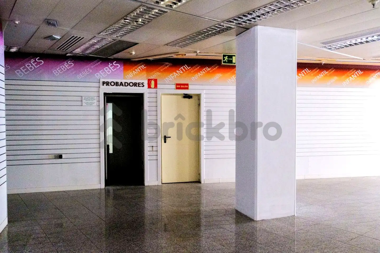 Gewerbefläche zum Verkauf in Avenida Nuestra Señora de la Paz, imagen 17