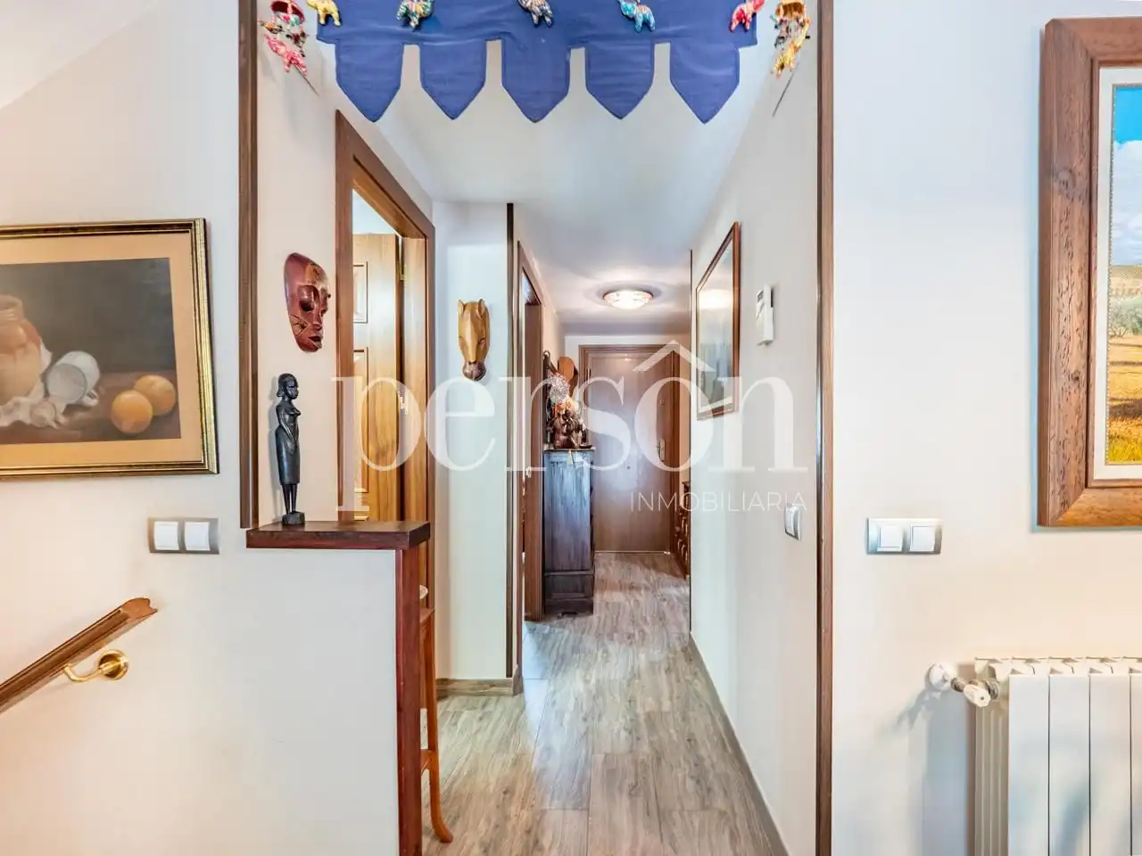 Casa adosada en venta en Godella con Calefacción, Jardín privado y Terraza