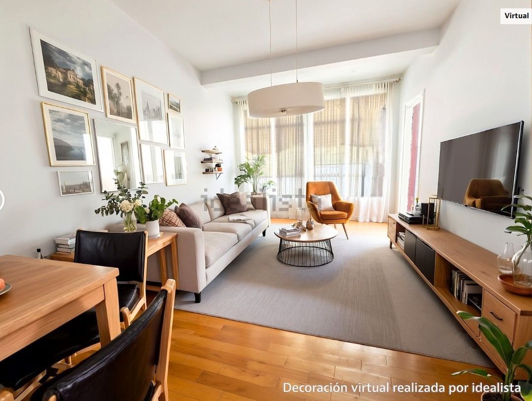 Living room of Flat for sale in L'Hospitalet de Llobregat  with Balcony