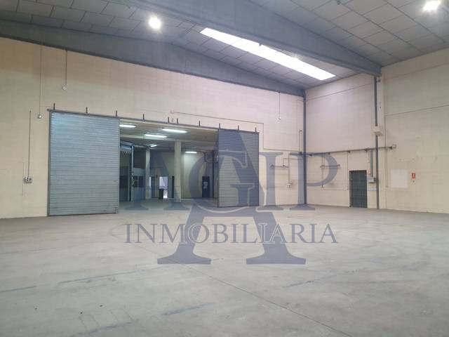Nave industrial en Alquiler en Calle Travessia Industrial en Bellvitge