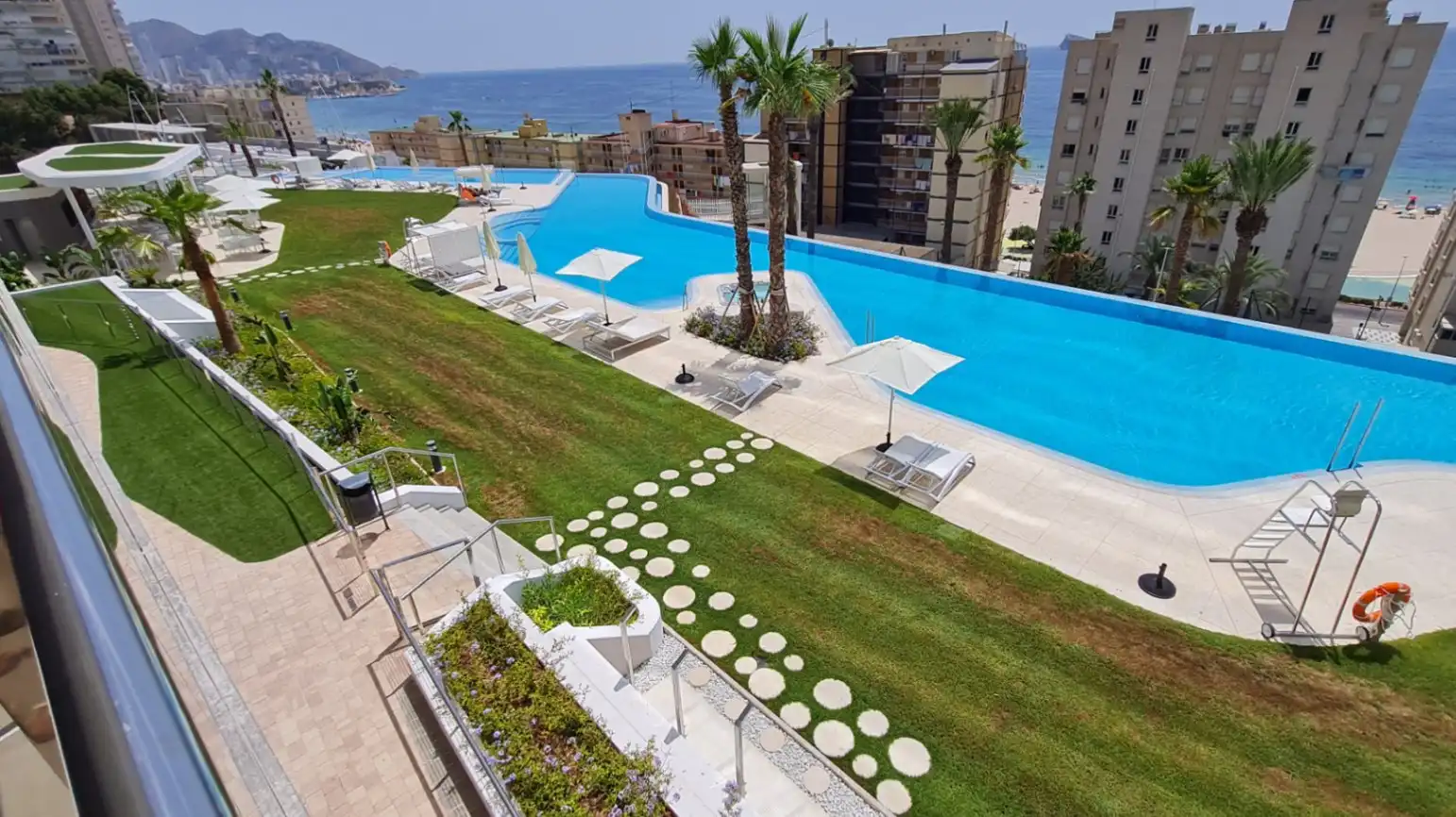 Piscina de Ático en venta en Benidorm con Aire acondicionado, Calefacción y Terraza