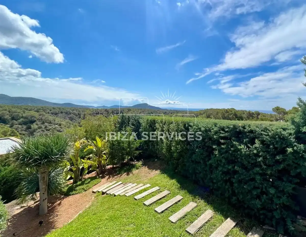 Chalet con piscina en venta en Es Cubells, imagen 2