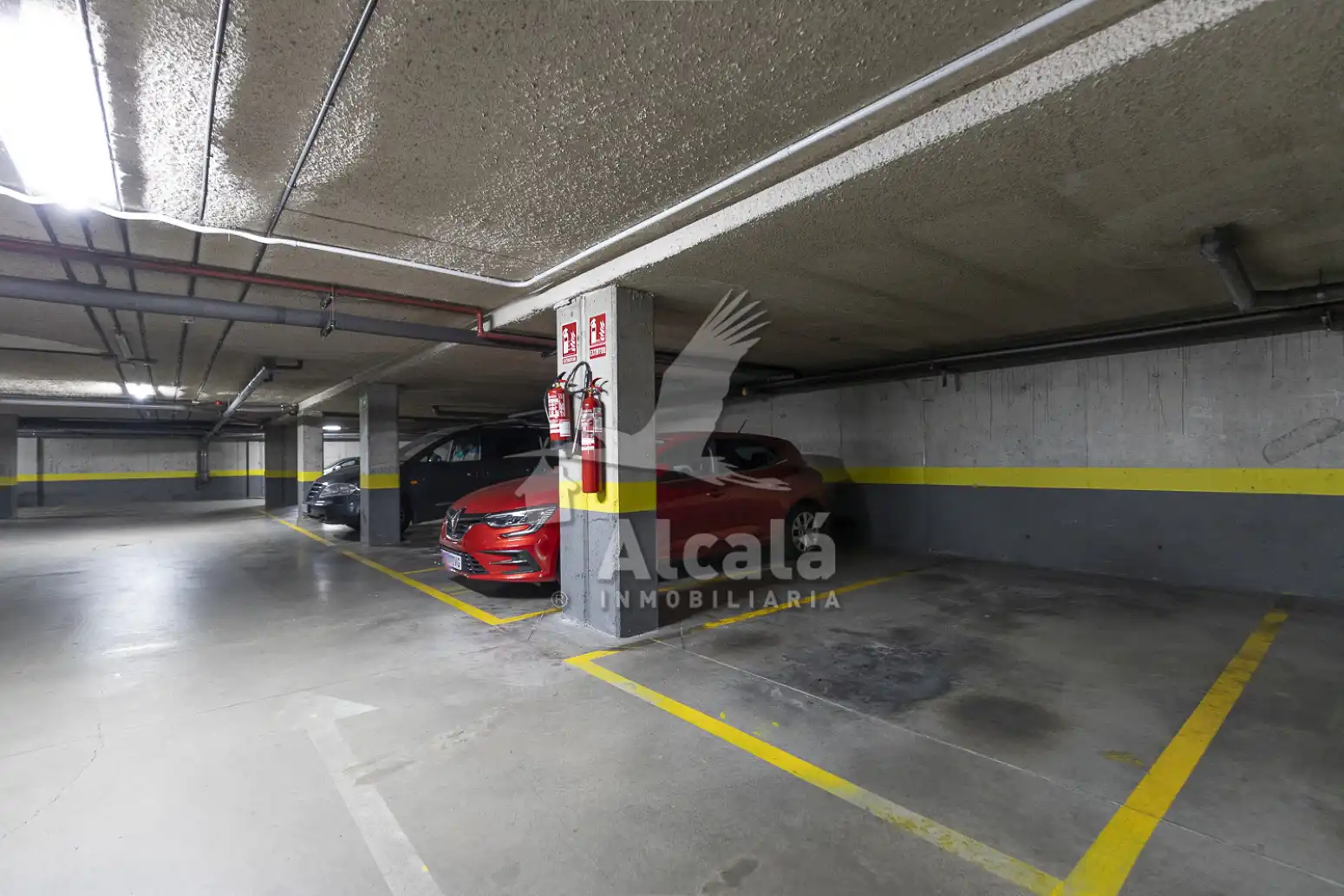 Aparcament de Pis en venda en Alcalá de Henares amb Calefacció, Traster i Piscina