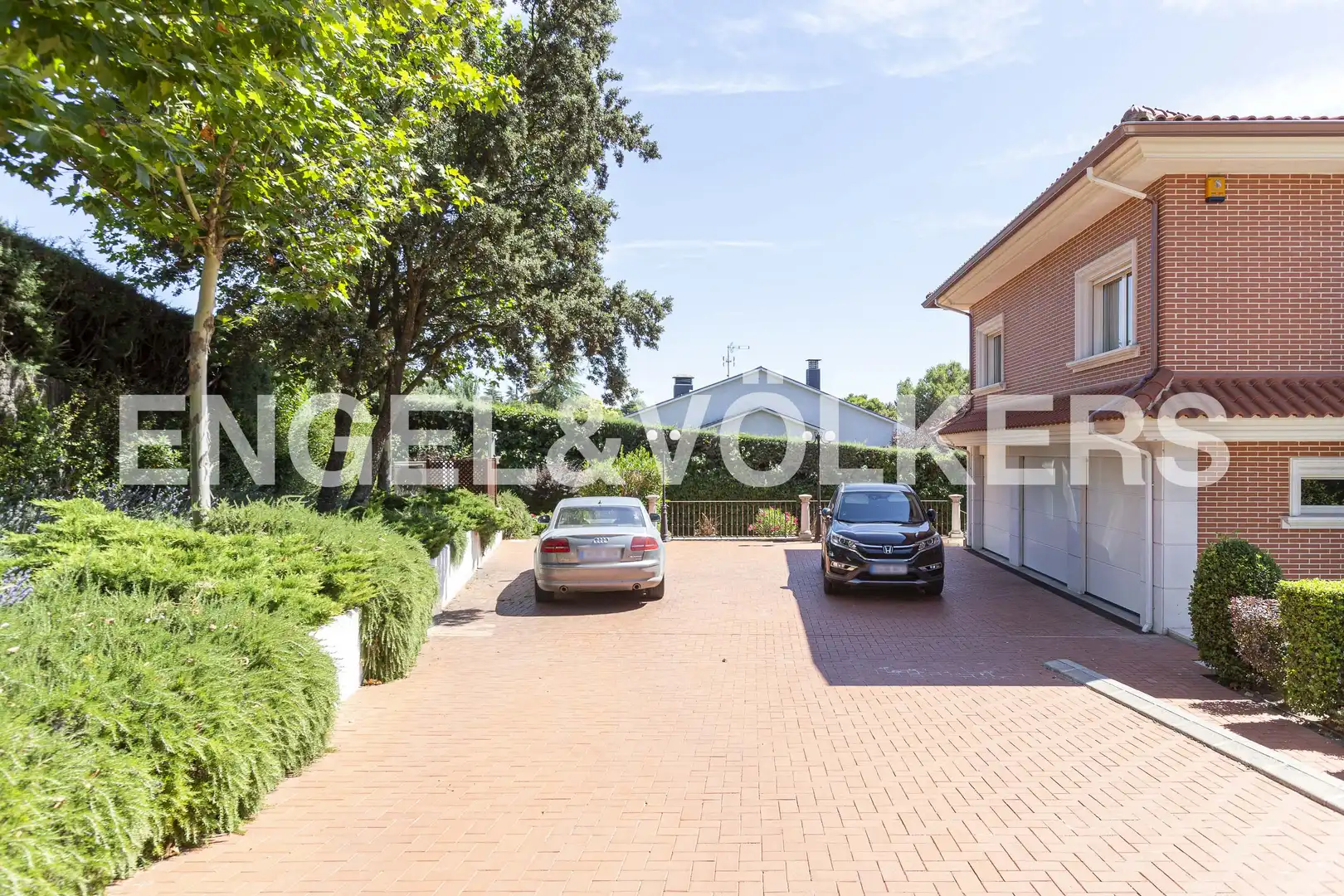 Vista exterior de Casa o xalet de lloguer en Villaviciosa de Odón amb Aire condicionat, Calefacció i Jardí privat