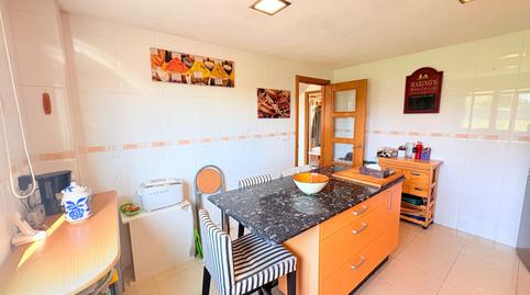 Foto 2 de Casa adosada en venta en Calle Cabo Finisterre, Compostilla - Columbrianos, Ponferrada