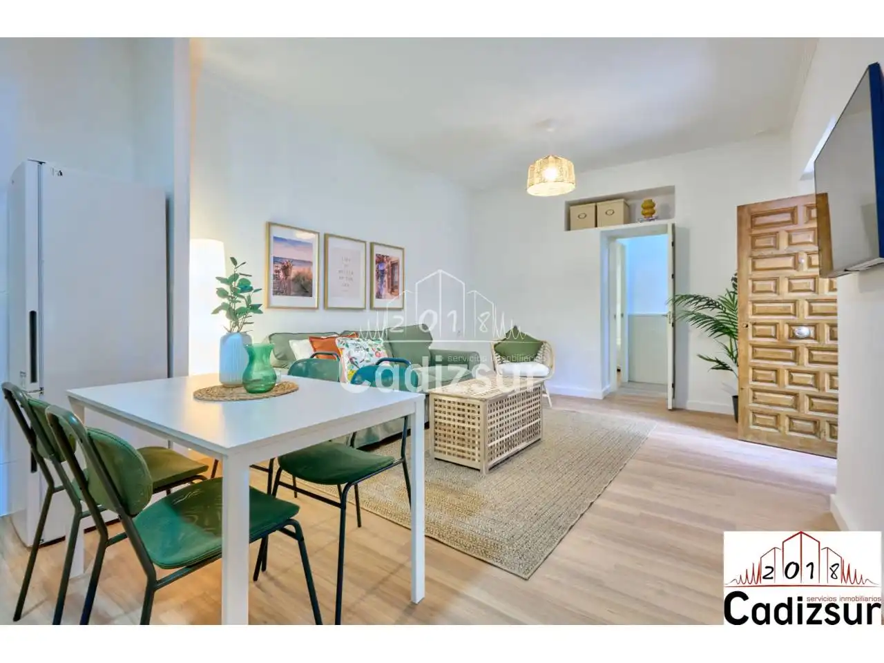 Sala de estar de Piso en venta en Cádiz con Trastero y Amueblado