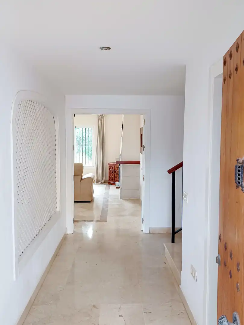Maison avec terrasse à vendre à La Alcaidesa, imagen 6
