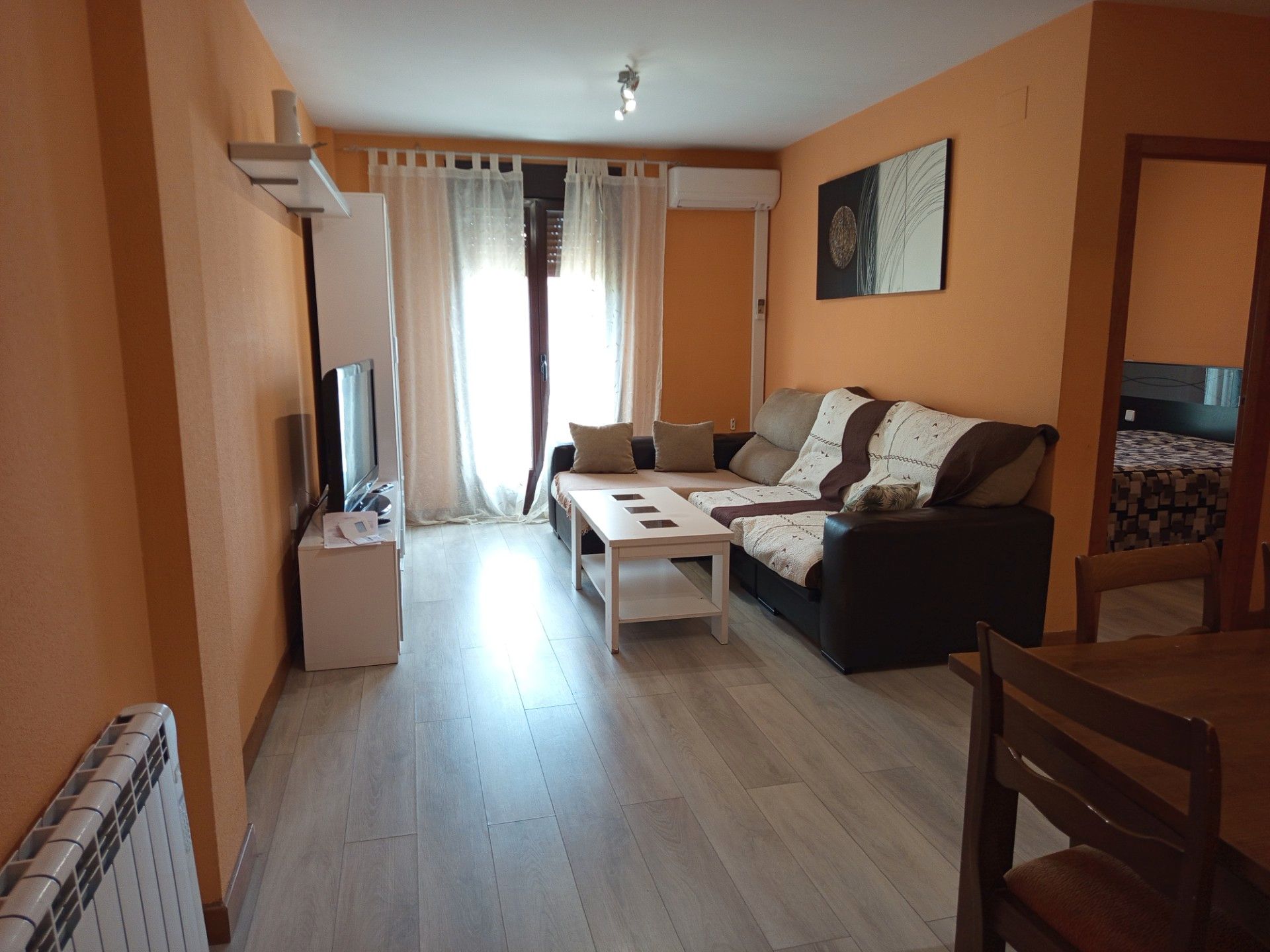 Living room of Flat for sale in Villatobas  with Air Conditioner, Heating and Furnished