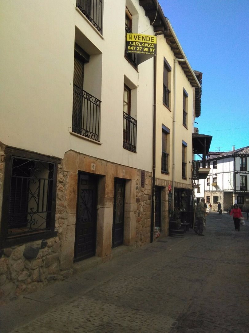 Exterior view of House or chalet for sale in Covarrubias  with Private garden