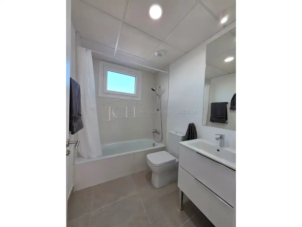 Baño de Ático de alquiler en Estepona con Amueblado