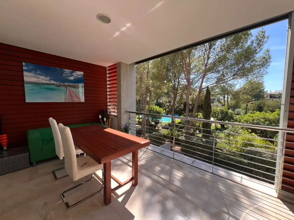 Apartamento con terraza en venta en Portals Nous
