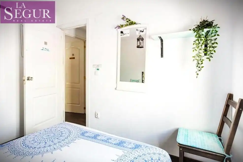 Habitación de Ático en venta en Cádiz con Aire acondicionado, Terraza y Amueblado