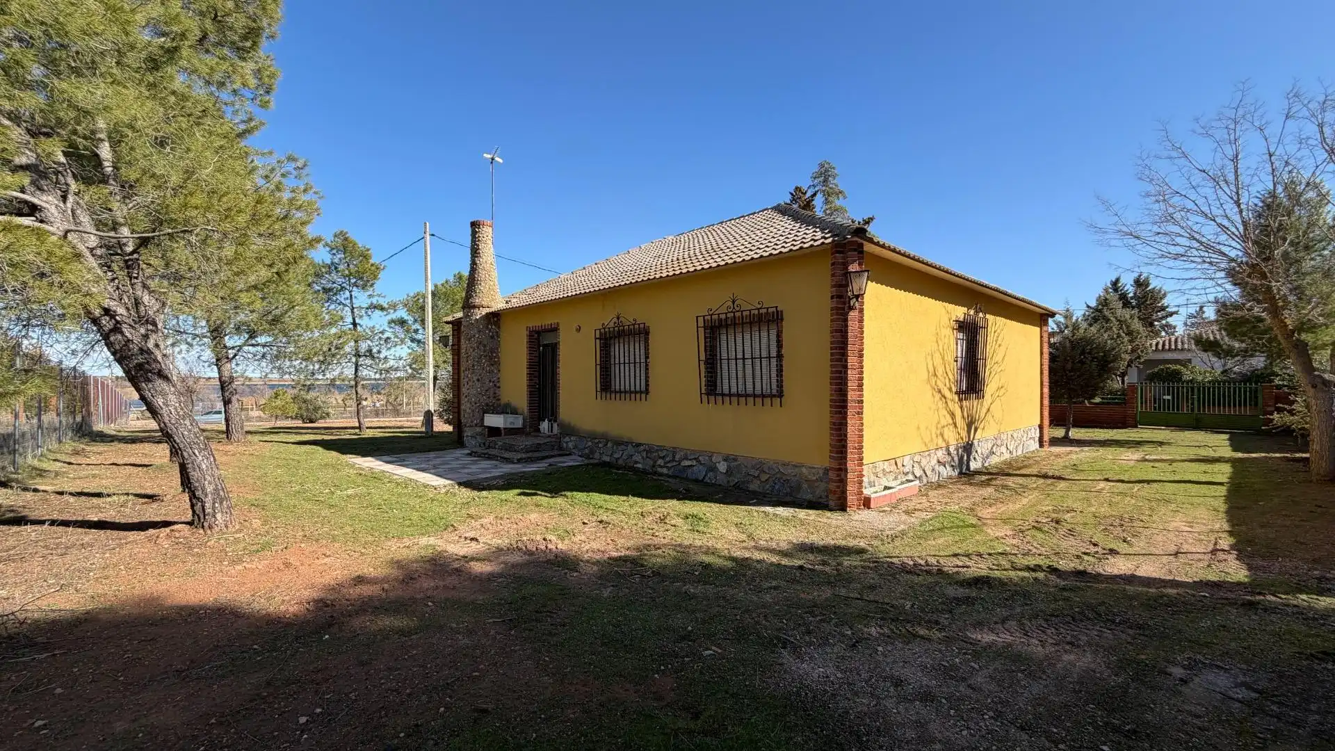 Detached house with garden for sale in Villafranca de los Caballeros, imagen 48