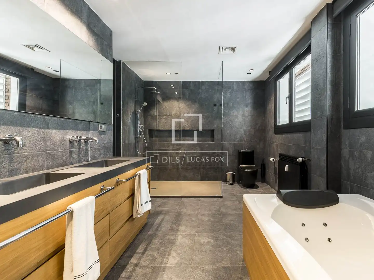 Baño de Piso en venta en Barcelona con Aire acondicionado, Calefacción y Parquet