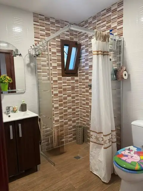 Baño de Casa o chalet en venta en Lliçà d'Amunt con Aire acondicionado, Calefacción y Jardín privado