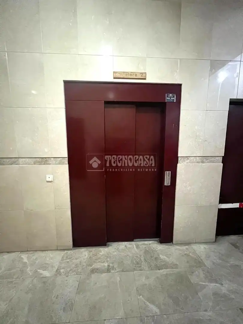 Piso en venta en Parla con Calefacción, Parquet y Trastero