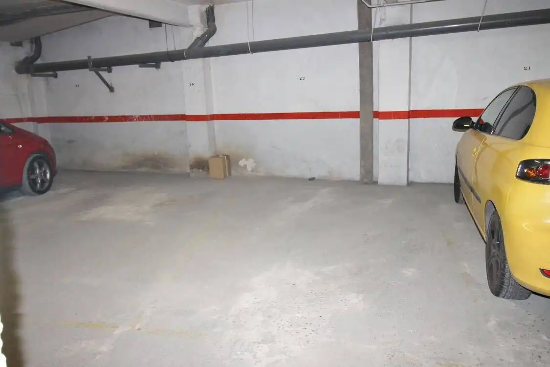 Einzelparkplatz zum Verkauf in Col.legis Nous, imagen 3