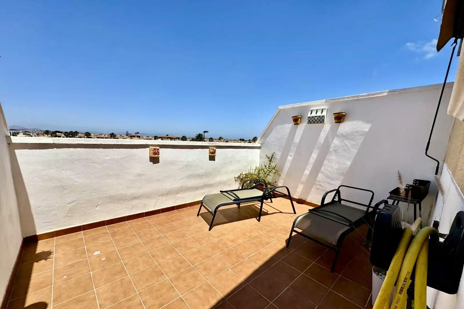 Terraza de Casa adosada en venta en Torrevieja con Aire acondicionado, Calefacción y Jardín privado