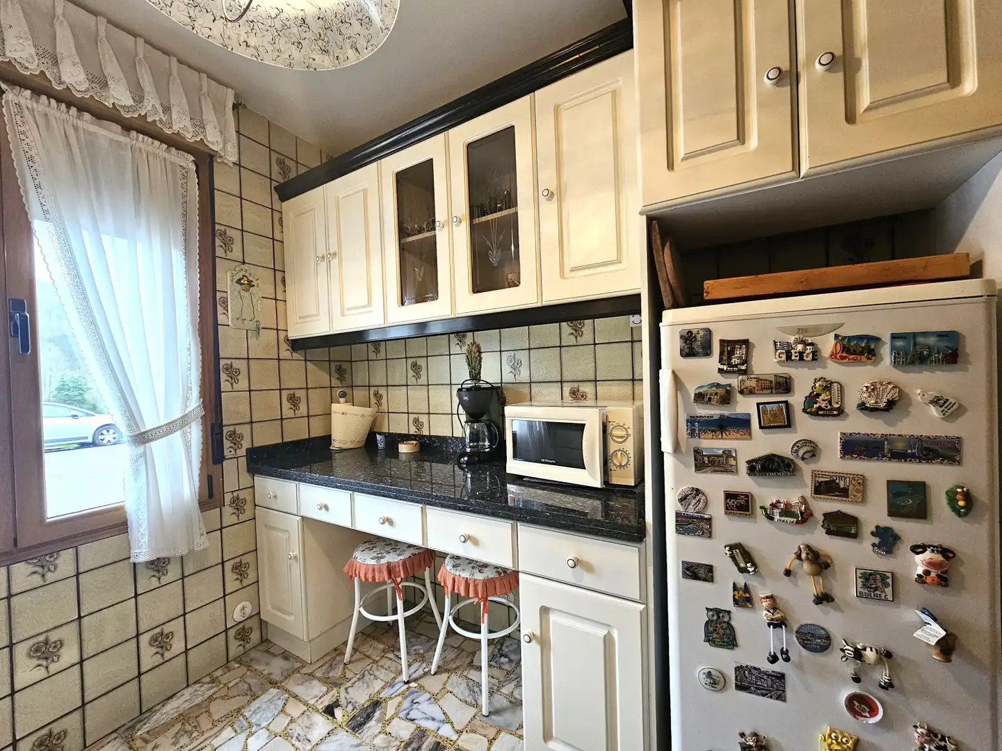 Cocina de Casa adosada de alquiler en Bimenes con Calefacción, Trastero y Amueblado