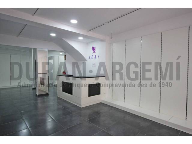 Local comercial en Alquiler en Calle SANT PERE en Barri del Centre