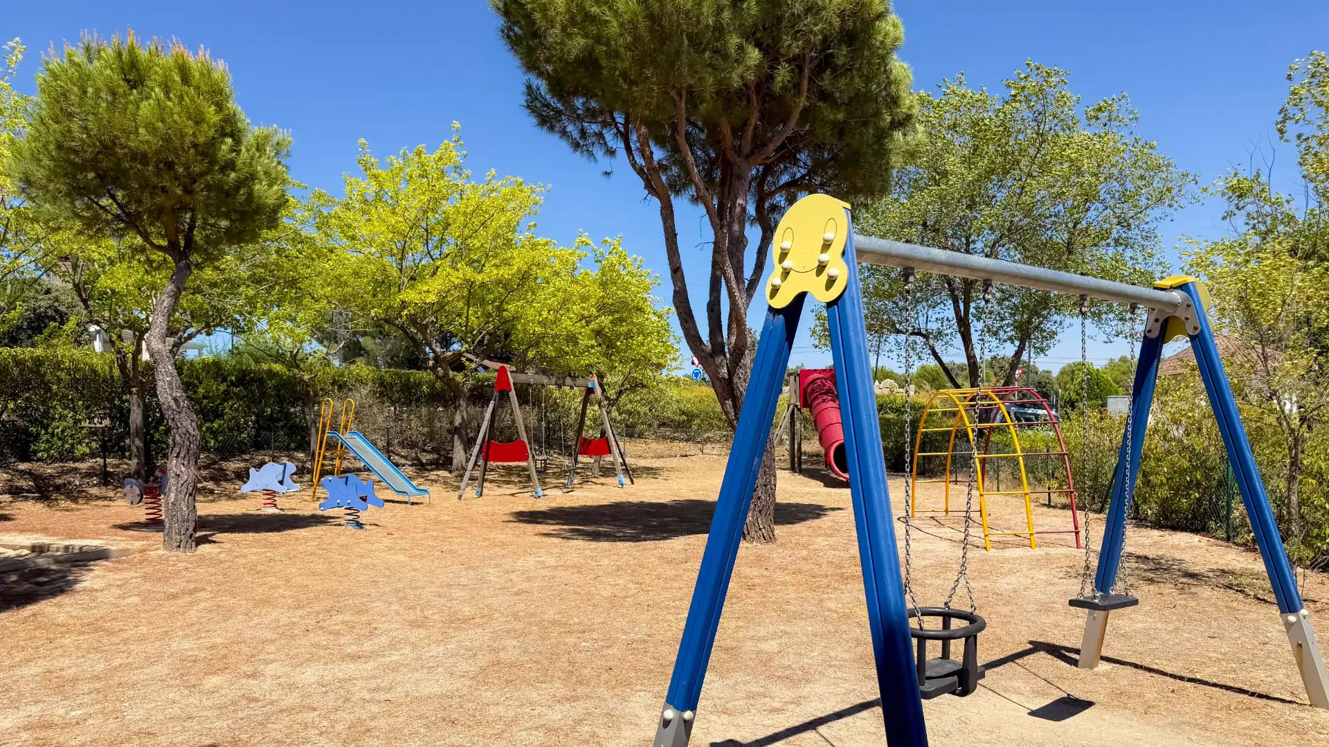 Vista exterior de Casa o xalet en venda en Galapagar amb Aire condicionat, Jardí privat i Forn