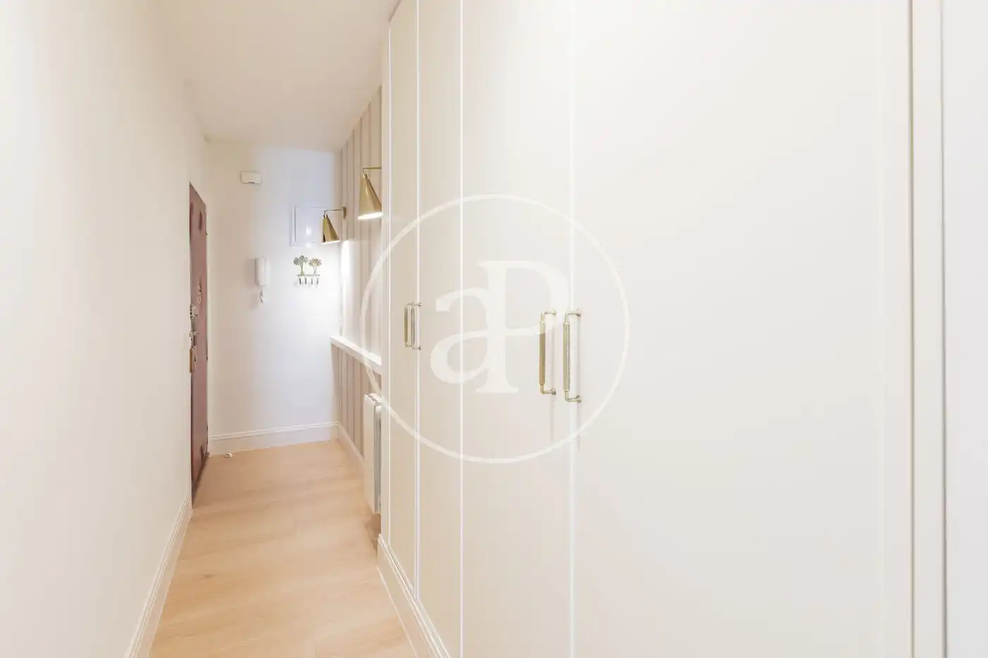 Flat for sale in Madrid  with Air Conditioner, Heating and Storage room