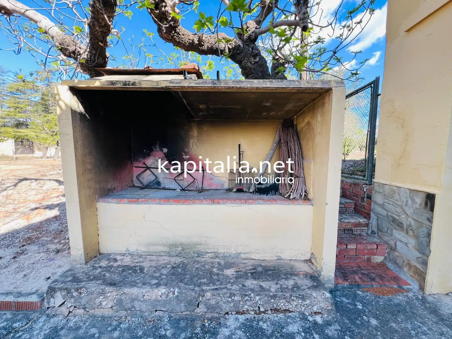 Houses for sale in Ontinyent  with Private garden and Swimming Pool