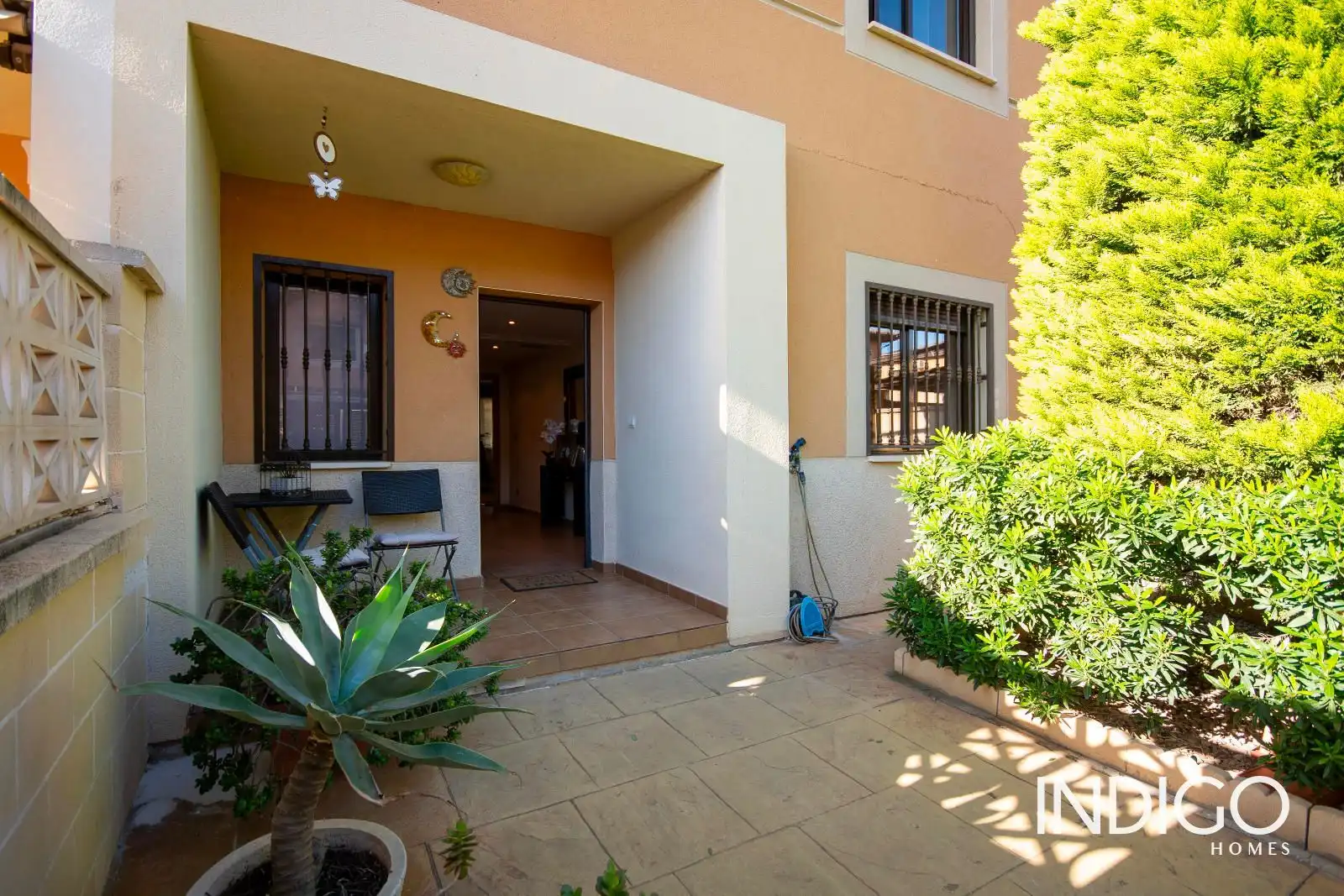 Casa adosada en venda en Alicante / Alacant amb Aire condicionat, Jardí privat i Piscina