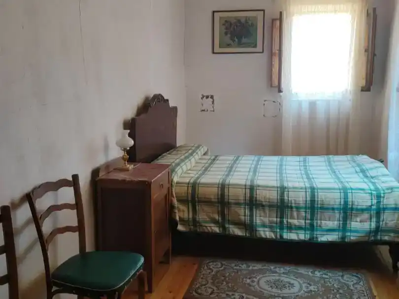 Dormitori de Casa adosada en venda en Villasandino amb Jardí privat, Traster i Moblat