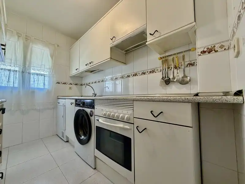 Cocina de Piso en venta en Madrid con Aire acondicionado, Calefacción y Jardín privado