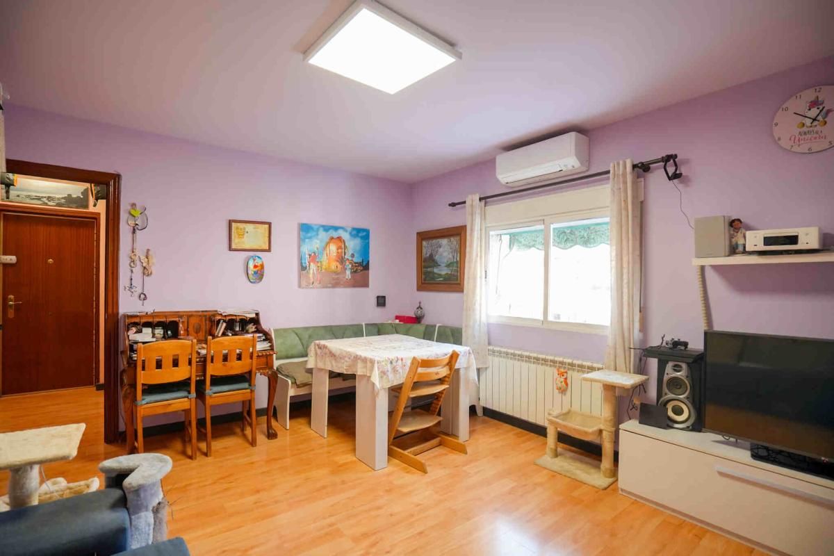 Habitación de Piso en venta en  Madrid Capital con Aire acondicionado y Trastero